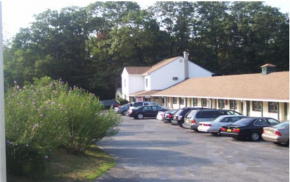  Shore Hills Motel  Манасквен